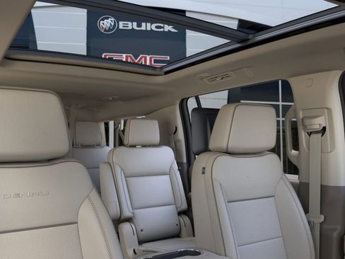 New 2026 GMC Yukon XL Denali w/ Denali Reserve Package image 24