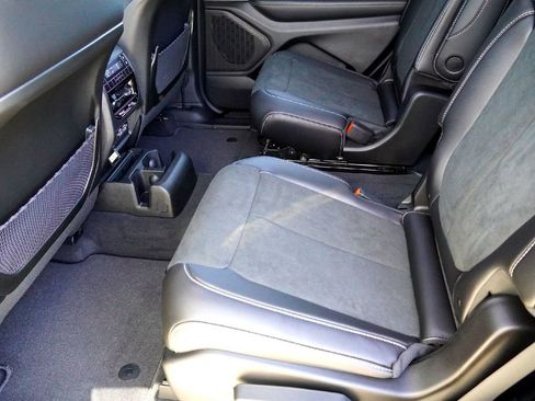 New 2025 Jeep Grand Cherokee L Altitude image 30