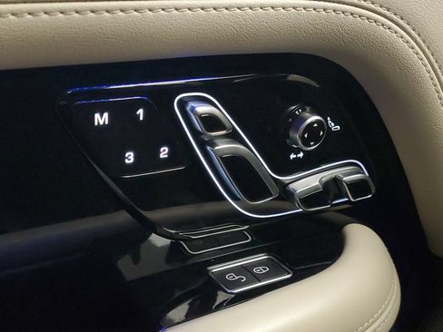 Used 2019 Land Rover Range Rover HSE AWD/4WD image 16
