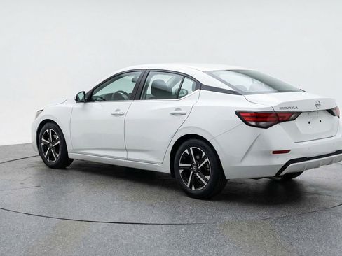 Used 2025 Nissan Sentra SV image 6
