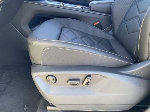 New 2026 Volkswagen Atlas SE image 16