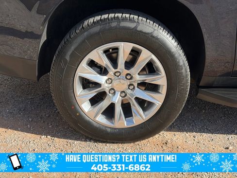 Used 2023 Chevrolet Suburban Premier image 10