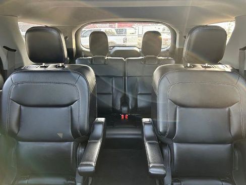 Certified 2023 Ford Explorer XLT w/ Equipment Group 202A RWD image 28
