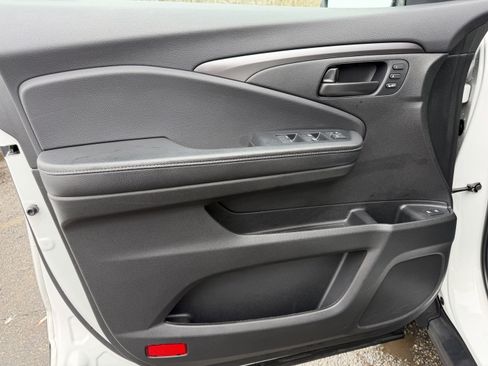 Certified 2023 Honda Passport EX-L image 9