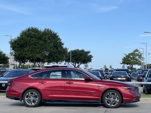 Used 2023 Honda Accord EX-L image 3