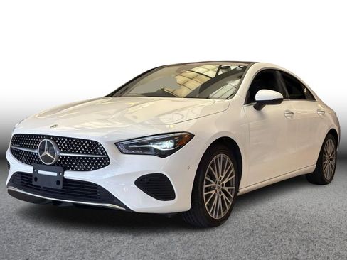 Used 2025 Mercedes-Benz CLA 250 4MATIC image 1