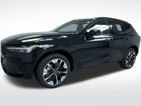 New 2026 Volvo XC60 T8 Plus w/ Protection Package Premier image 18