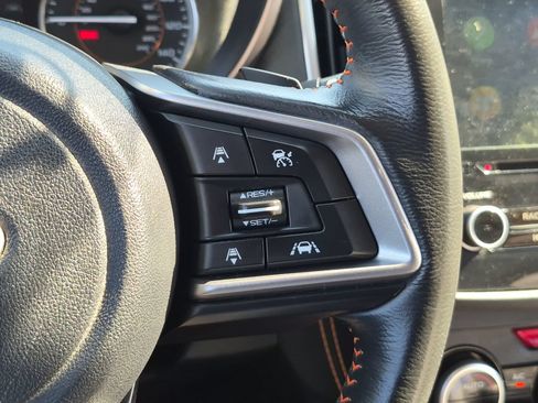 Used 2019 Subaru Crosstrek 2.0i Limited w/ Moonroof Package w/Navigation AWD/4WD image 18