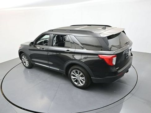 Used 2023 Ford Explorer XLT w/ Equipment Group 202A AWD/4WD image 13