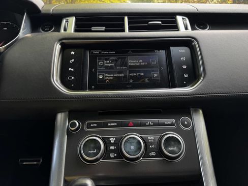 Used 2016 Land Rover Range Rover Sport HST image 18