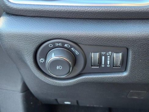 New 2026 Chrysler Pacifica Limited w/ S Appearance Package image 12