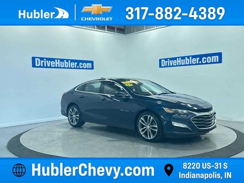 Used 2021 Chevrolet Malibu LT FWD image 1