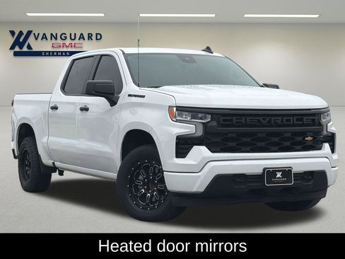 Used 2024 Chevrolet Silverado 1500 Custom image 1