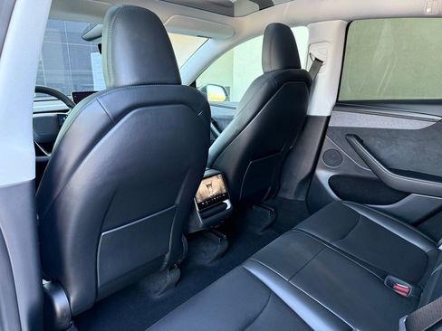 Used 2026 Tesla Model Y image 25