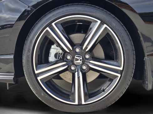 Used 2025 Honda Accord Sport image 31