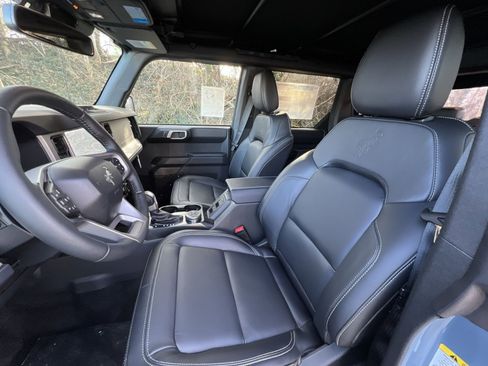 New 2025 Ford Bronco Outer Banks image 13