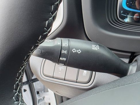 New 2025 Hyundai Venue SEL image 34