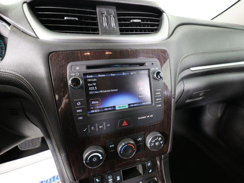 Used 2015 Chevrolet Traverse LT w/ Style and Technology Package image 36