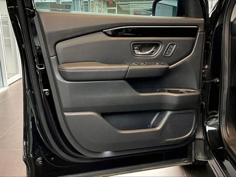 Used 2024 Honda Pilot Touring image 40