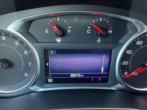 Used 2022 GMC Acadia SLE FWD image 11