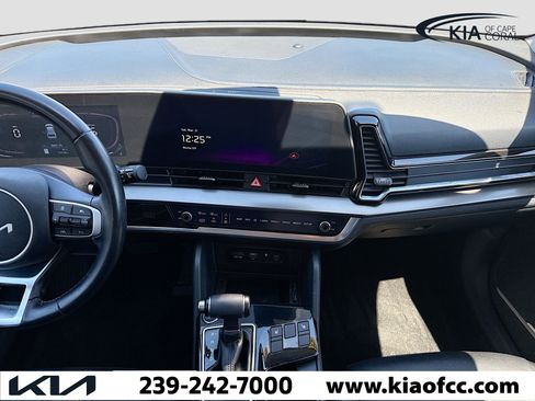 Used 2023 Kia Sportage EX image 18
