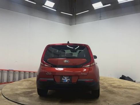 Used 2020 Kia Soul LX image 10