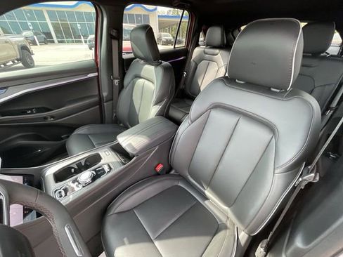 Used 2025 Jeep Wagoneer S Limited AWD/4WD image 11