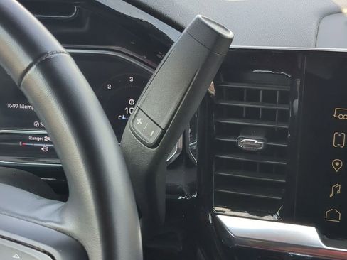 Used 2024 GMC Sierra 1500 SLT image 16