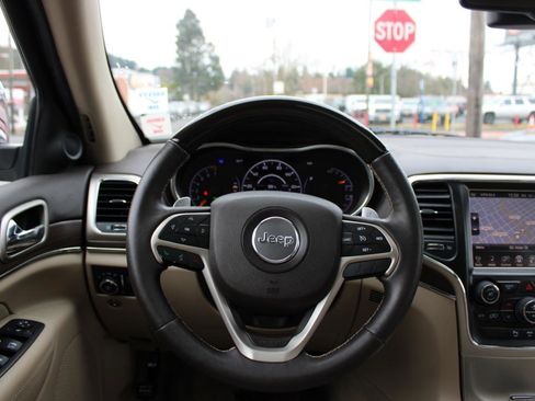Used 2014 Jeep Grand Cherokee Overland image 8