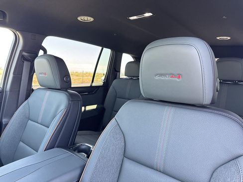 New 2026 GMC Acadia AT4 w/ Luxury Package AWD/4WD image 21