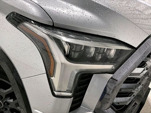 Used 2025 Toyota Tundra Platinum AWD/4WD image 12