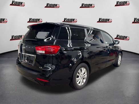 Used 2015 Kia Sedona LX w/ LX Convenience Package image 5