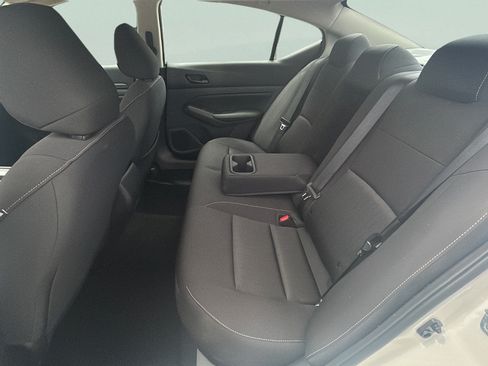 Used 2025 Nissan Altima 2.5 SV w/ SV Premium Package FWD image 14