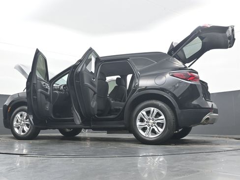 Used 2022 Chevrolet Blazer LT FWD image 43