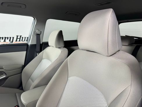 Used 2025 Kia Soul LX FWD image 11