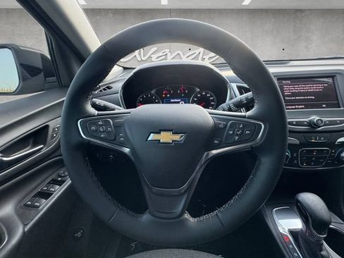Used 2024 Chevrolet Equinox LT FWD image 21
