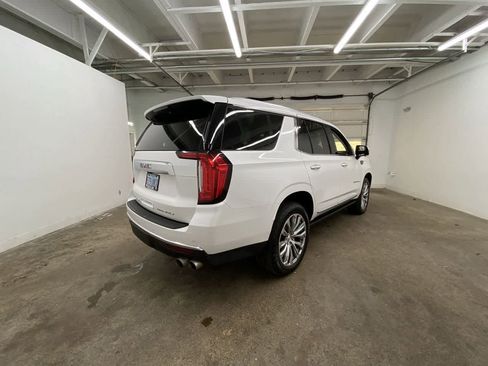 Used 2021 GMC Yukon Denali w/ Denali Premium Package image 6
