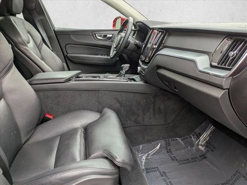 Used 2019 Volvo XC60 T6 Momentum w/ Protection Package Premier image 23
