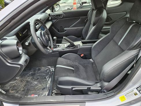 Used 2024 Toyota GR86 Premium w/ Performance Package RWD image 13