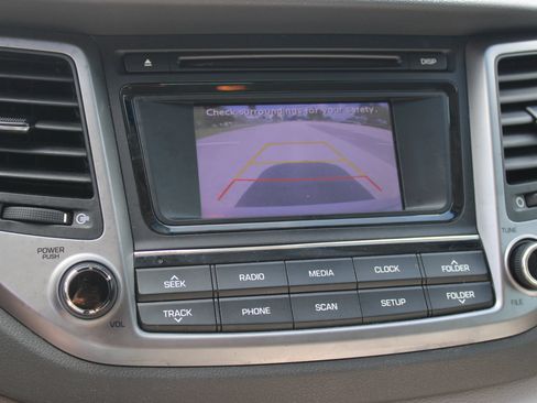 Used 2018 Hyundai Tucson SE FWD image 16