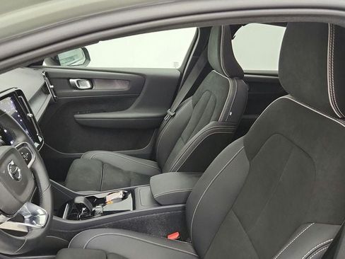 Used 2023 Volvo C40 P8 Recharge Plus AWD/4WD image 17