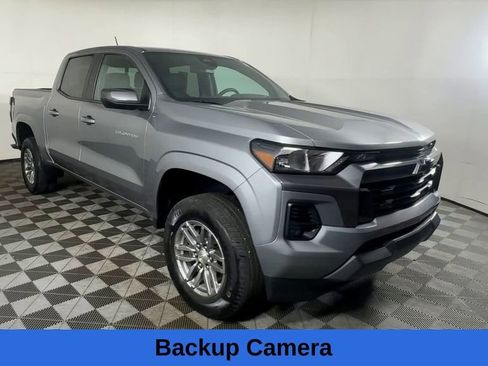 Used 2023 Chevrolet Colorado LT w/ LT Convenience Package II AWD/4WD image 5