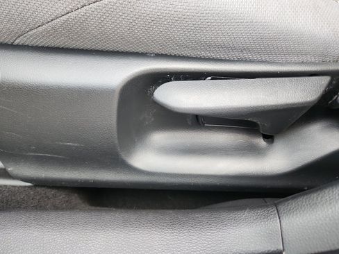 Used 2021 Toyota Corolla SE image 15