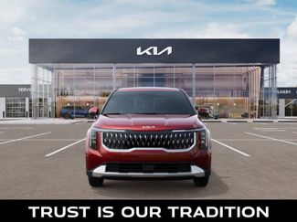 New 2026 Kia Carnival LXS video 2