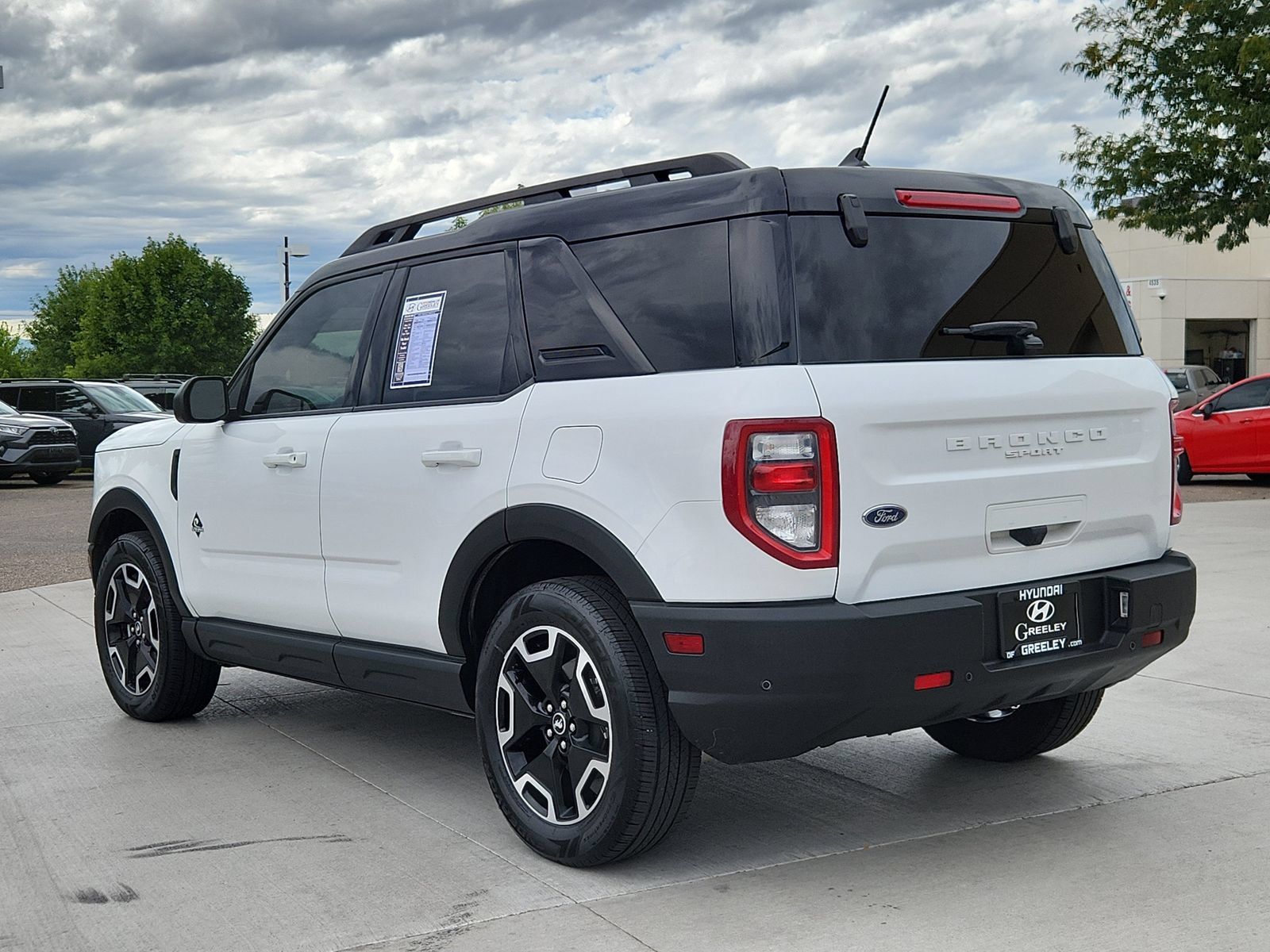 Used 2023 Ford Bronco Sport Outer Banks w/ Tech Package AWD/4WD image 3