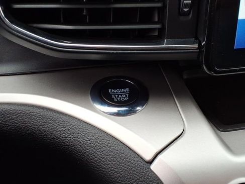 Certified 2022 Ford Explorer XLT w/ Equipment Group 202A image 20