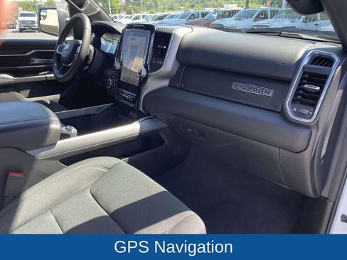Certified 2025 RAM 1500 Big Horn AWD/4WD image 15