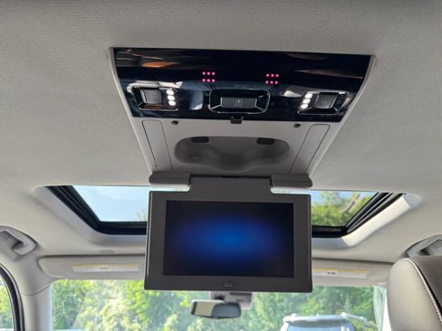 Used 2020 Cadillac Escalade Luxury AWD/4WD image 28