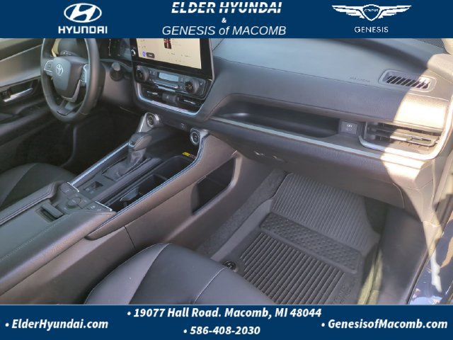 Used 2026 Toyota Grand Highlander AWD Hybrid image 19
