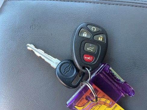 Used 2014 Chevrolet Traverse LT image 35